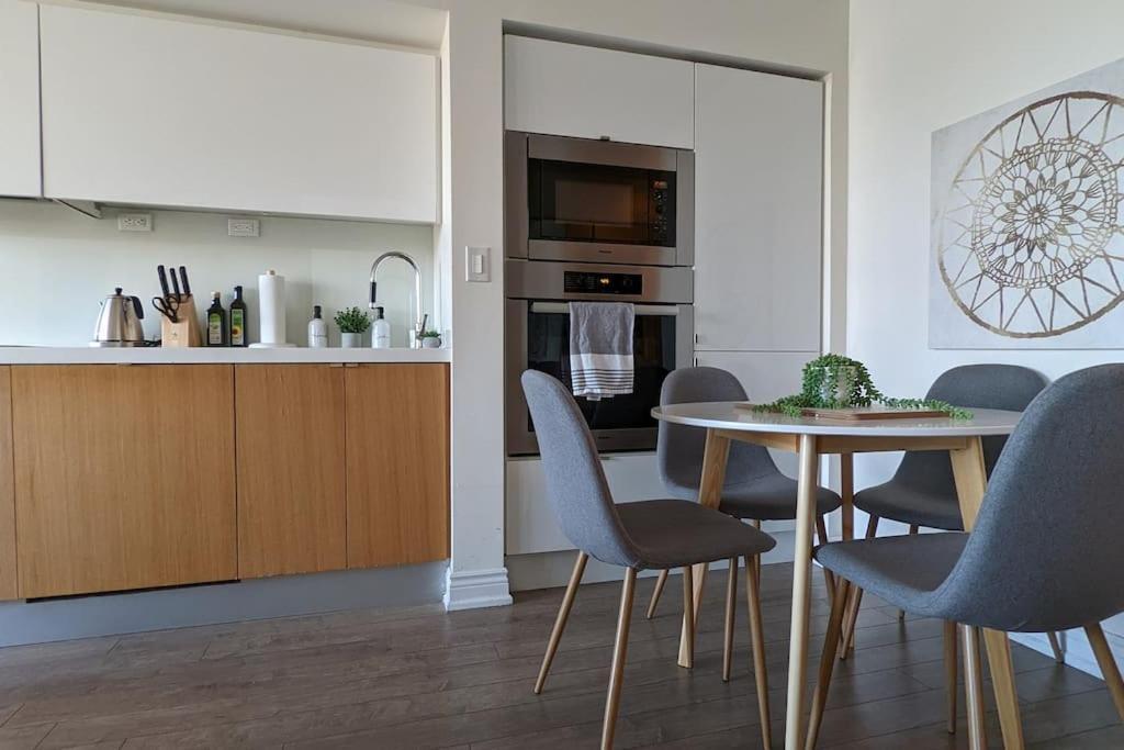 Lovely 2 Bed Condo In Downtown Toronto Dış mekan fotoğraf