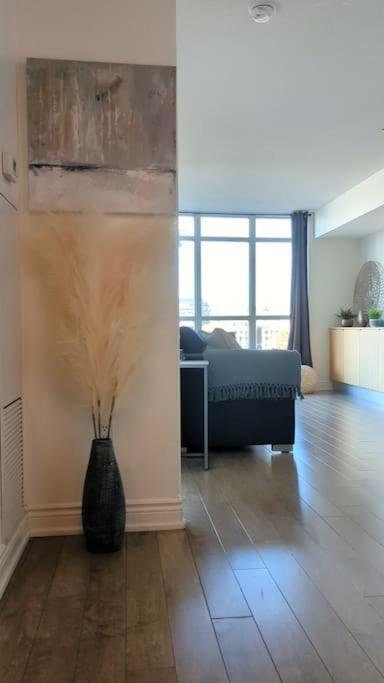 Lovely 2 Bed Condo In Downtown Toronto Dış mekan fotoğraf
