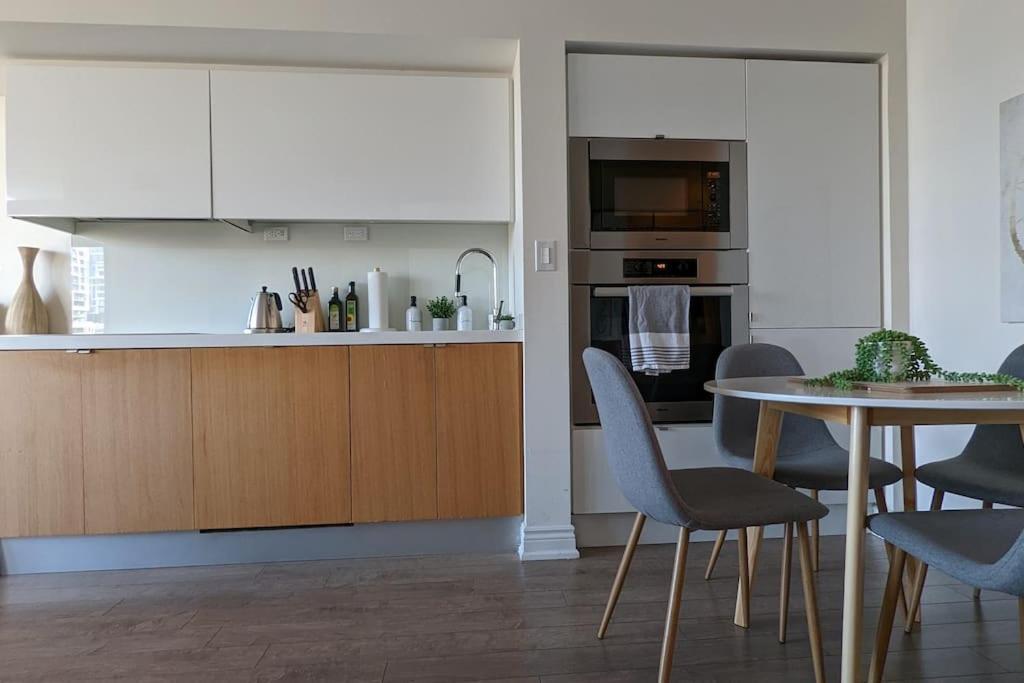 Lovely 2 Bed Condo In Downtown Toronto Dış mekan fotoğraf