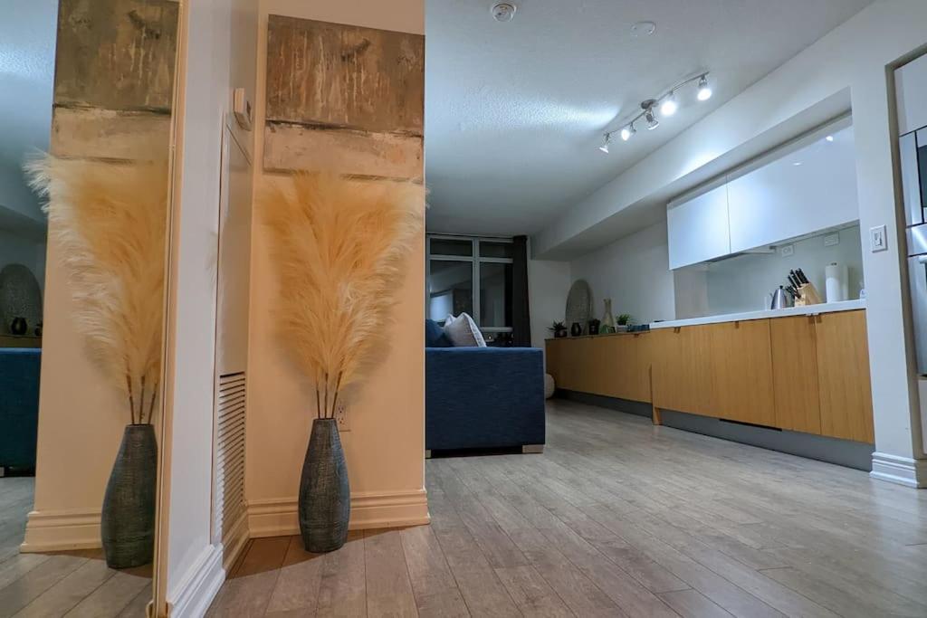 Lovely 2 Bed Condo In Downtown Toronto Dış mekan fotoğraf