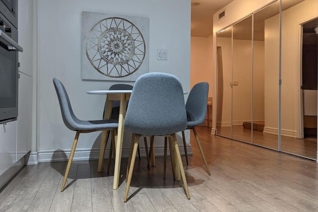 Lovely 2 Bed Condo In Downtown Toronto Dış mekan fotoğraf